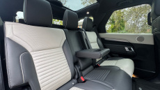 Land Rover Discovery 3.0 D300 R-Dynamic HSE 5dr Auto Diesel Station Wagon